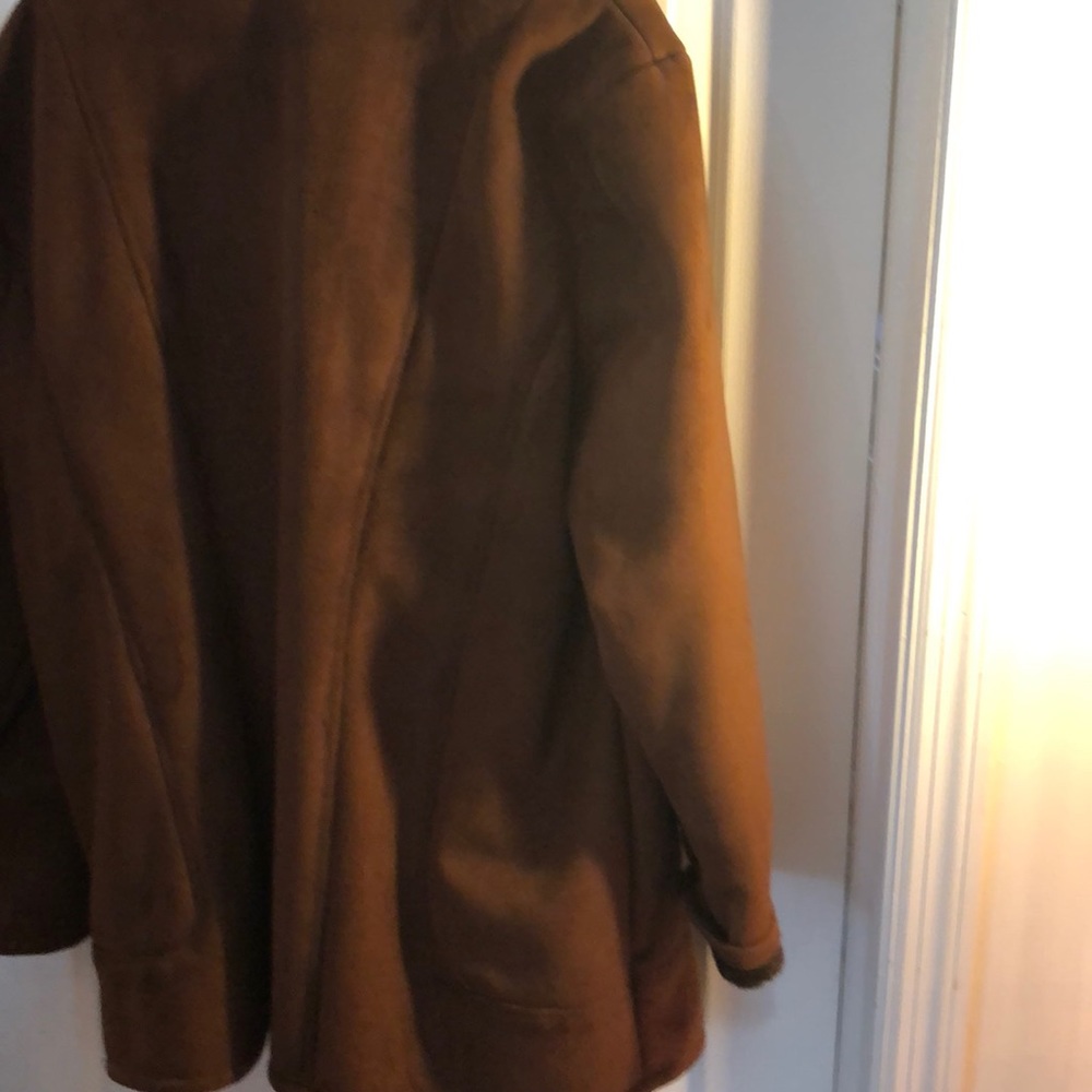 Coat - Picture 6 of 7